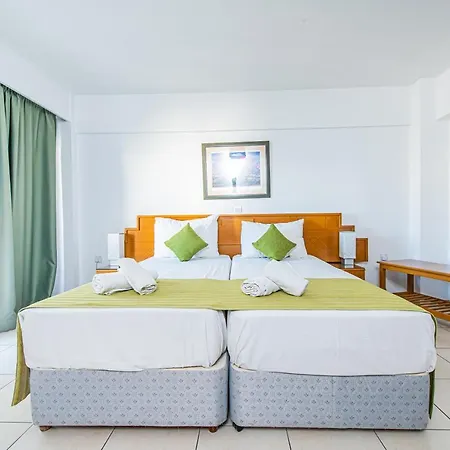 Golden Star Aparthotel *